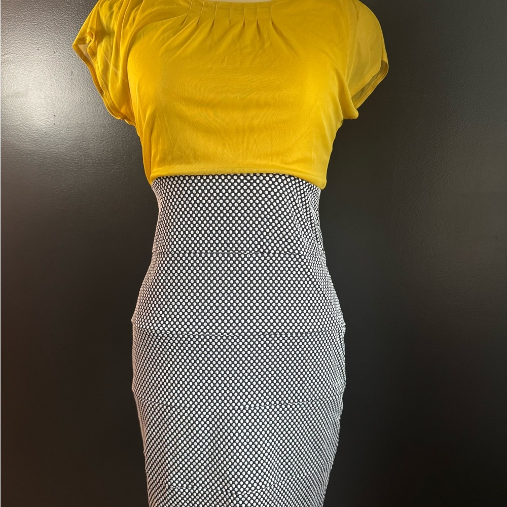 Enfocus Studio Yellow and Black Midi Pencil Skirt